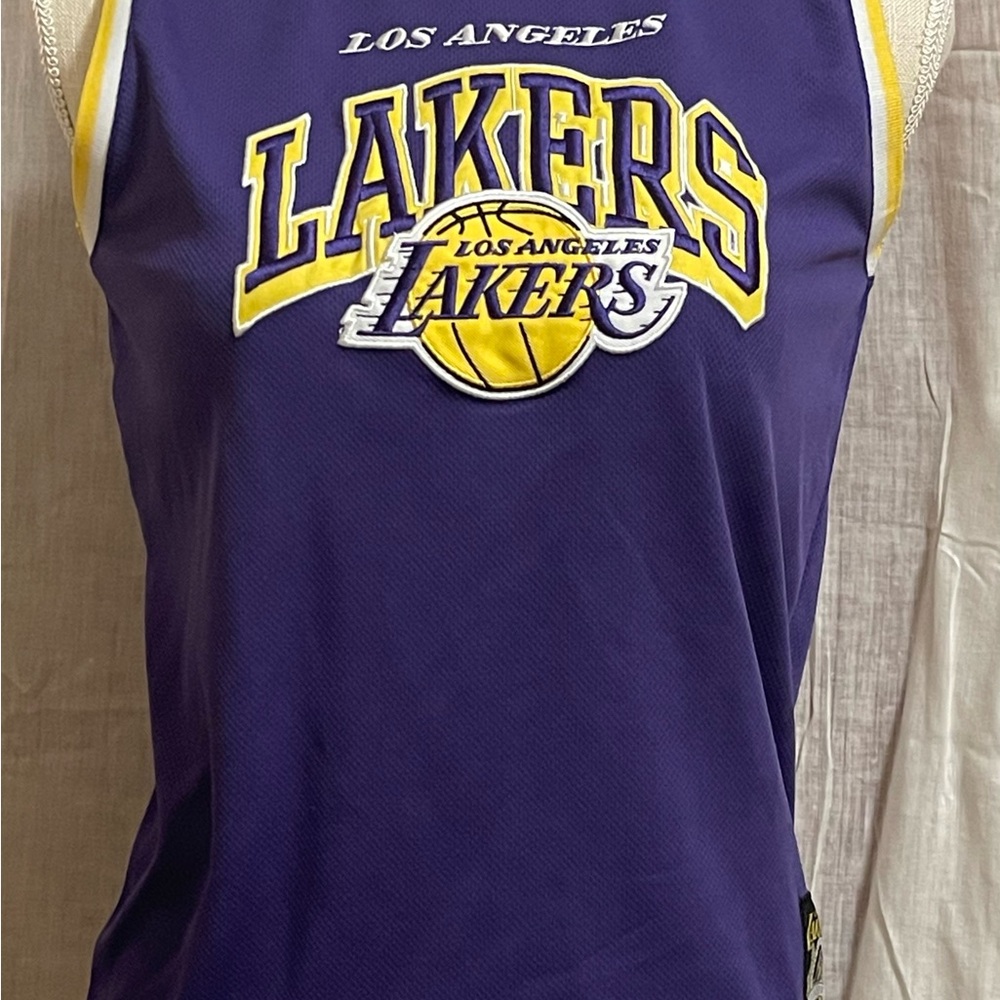 NBA Logo Patch LAKERS LOS ANGELES NBA PURPLE JERSEY Boys SIZE 14-16 Medium